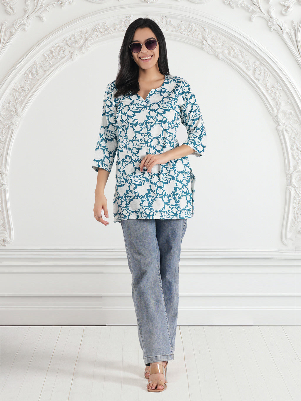 Women Floral Print Cotton Blend Straight Kurta  (Green, White)