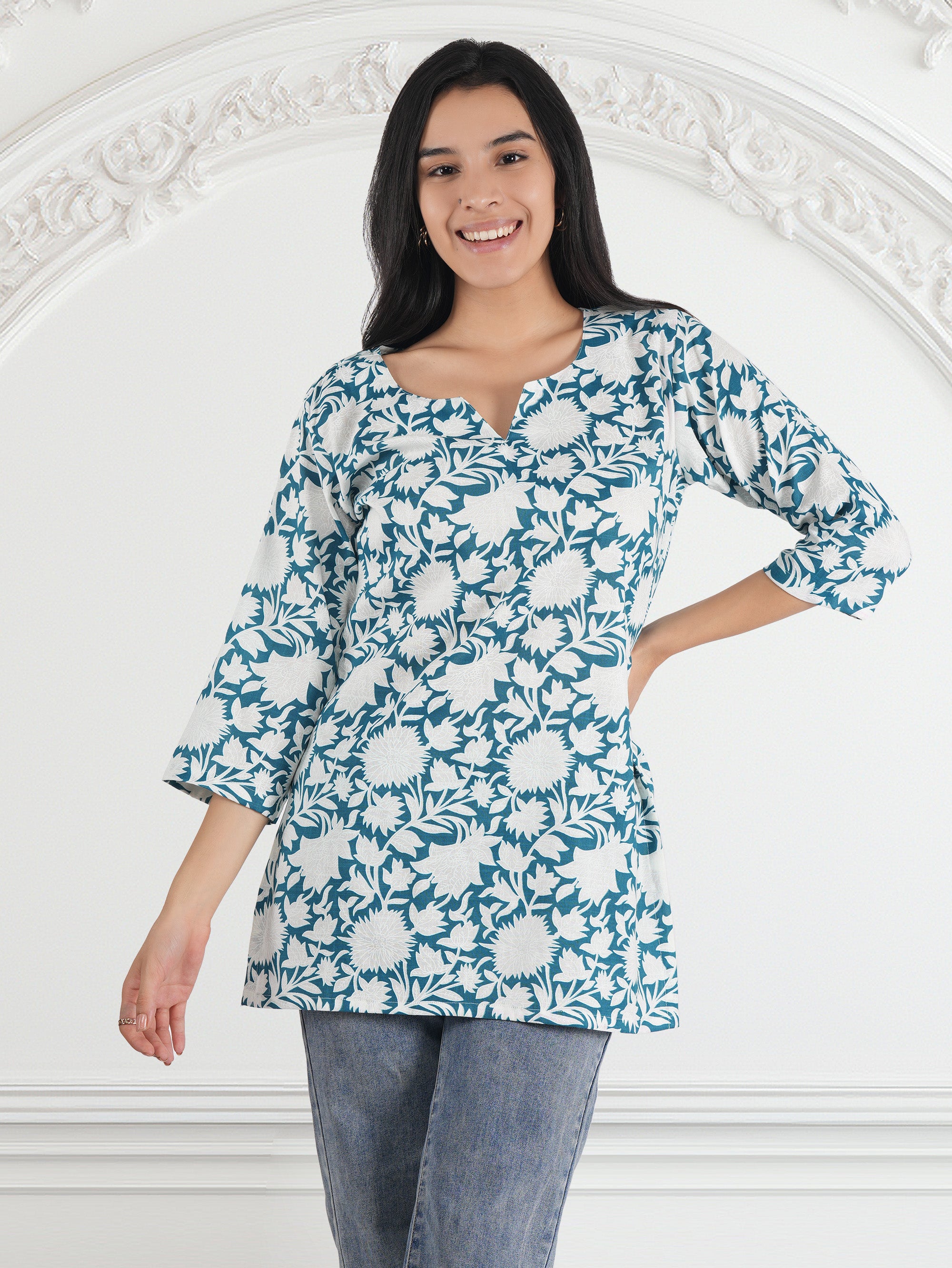 Women Floral Print Cotton Blend Straight Kurta  (Green, White)