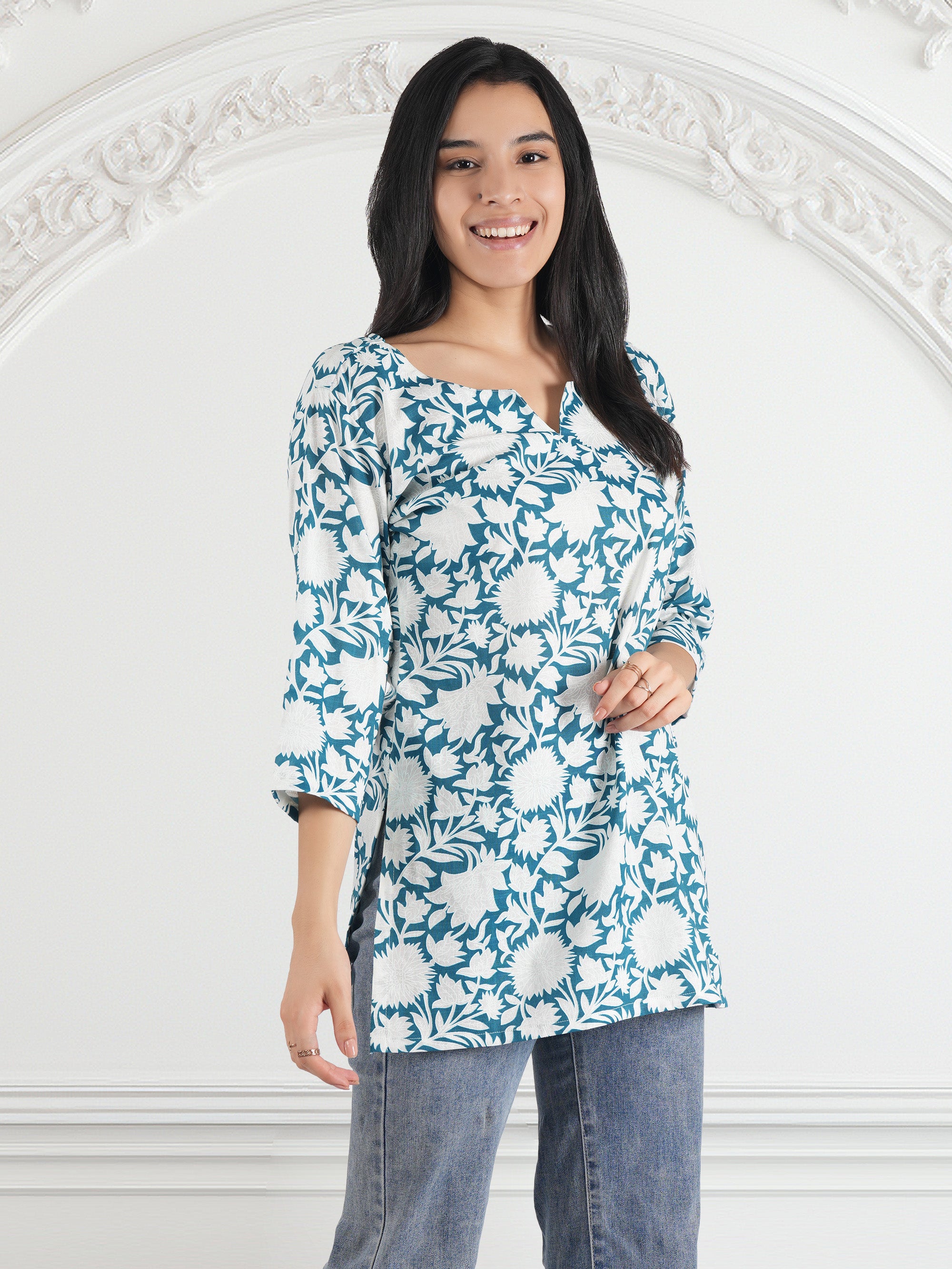 Women Floral Print Cotton Blend Straight Kurta  (Green, White)